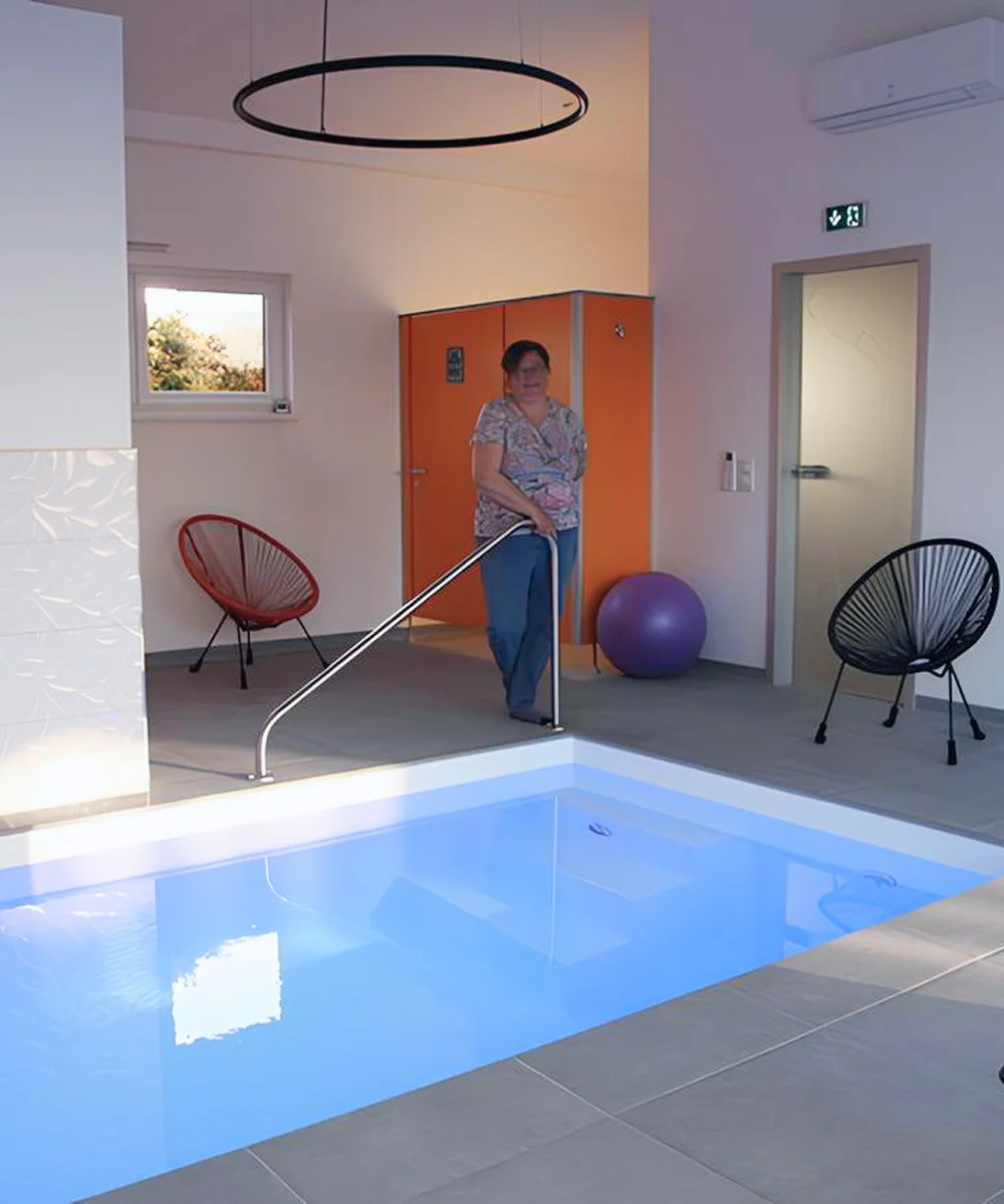Veronique Bernhardt Preparation A La Naissance En Piscine Strasbourg Preparation En Piscine